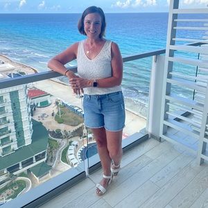 Meet your Posher, Beth